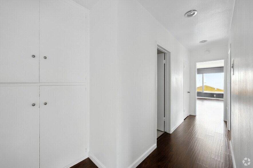 More Photos Of 7550 Fountain Ave, West Hollywood Apartments For Sale