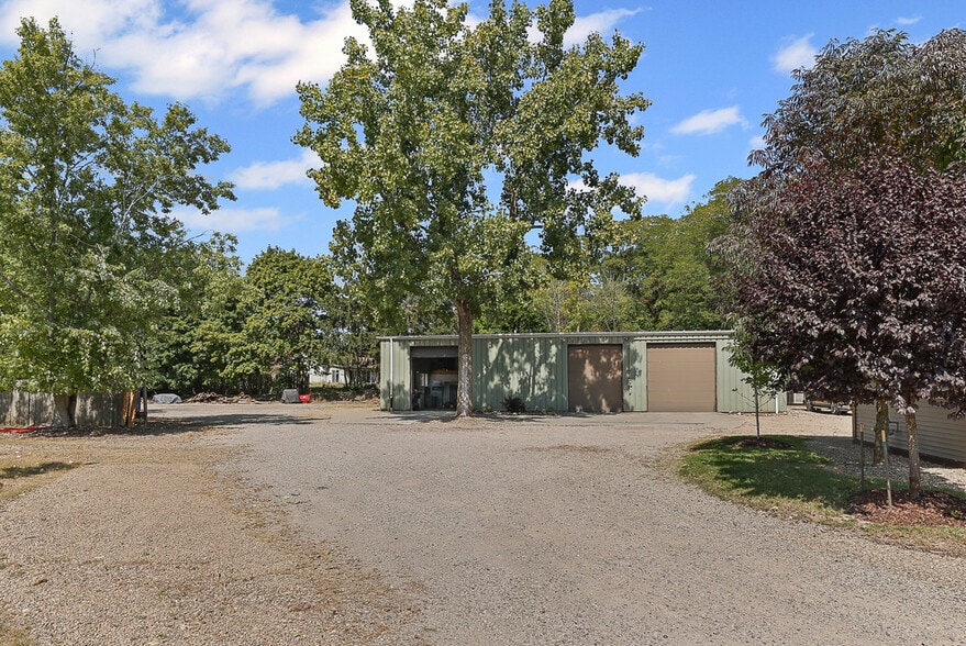 More Photos Of 4371 Hickory Ridge Ave, Brunswick Warehouse For Sale