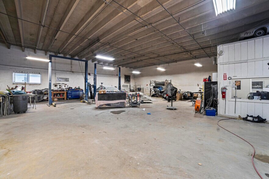 More Photos Of 170 NW 16th St, Boca Raton Warehouse For Sale