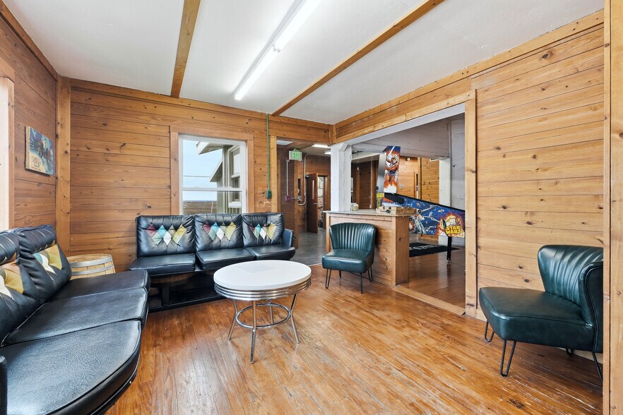 More Photos Of 100 S Old State Road 15, Leesburg Restaurant For Sale