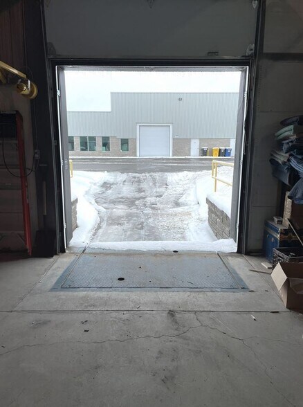 More Photos Of 683 Innovation Dr, Kingston Flex For Lease