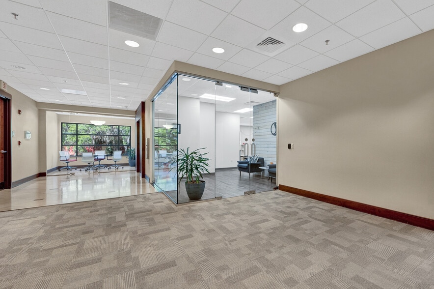 More Photos Of 4969 Centre Pointe Dr, North Charleston Office For Lease