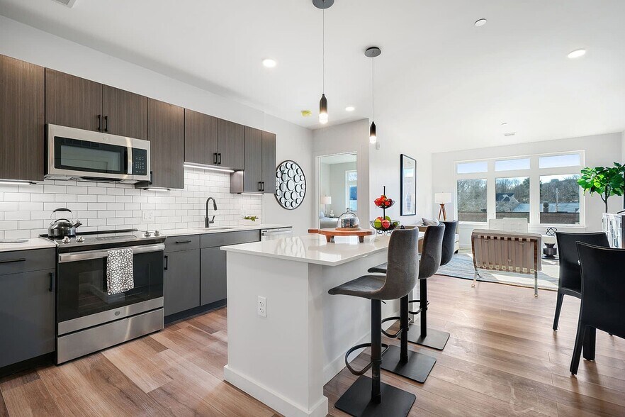 More Photos Of 22 Washington St, Weymouth Apartments For Lease