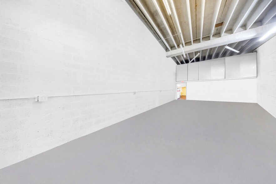 More Photos Of 12300-12316 SW 131st Ave, Miami Warehouse For Lease