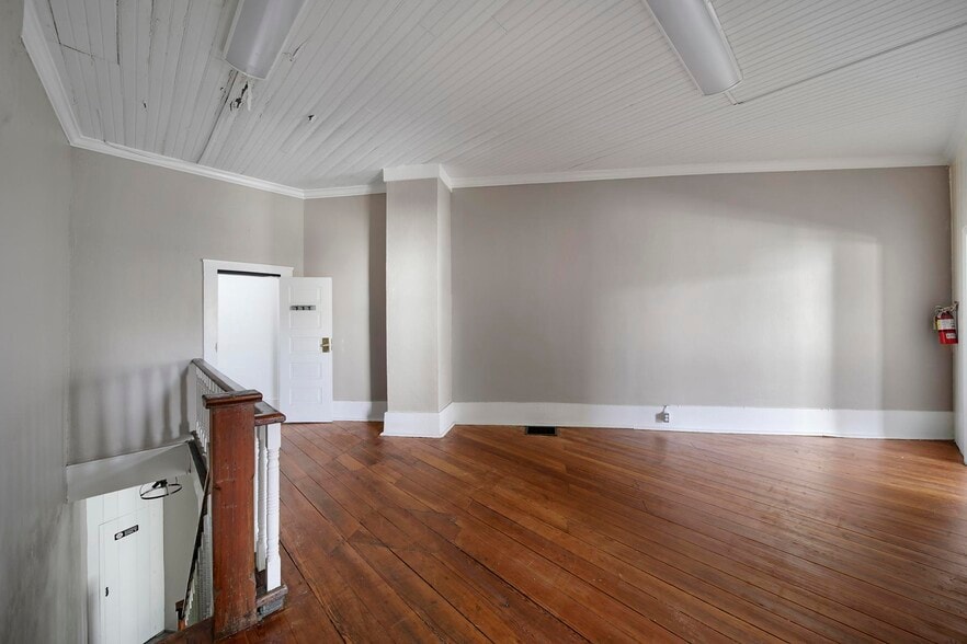 More Photos Of 101 Gadsden St, Chester Storefront Retail Office For Sale