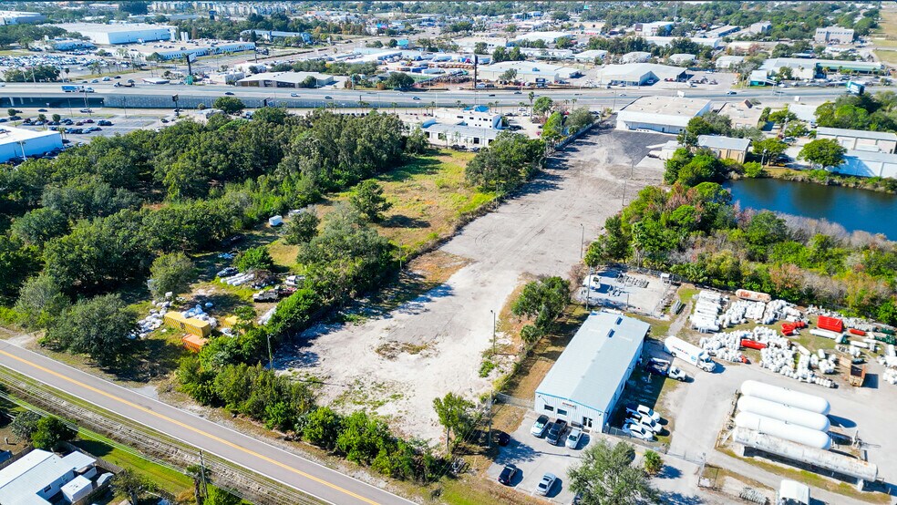 More Photos Of 13755 U.S. Highway 19 N, Clearwater Warehouse For Lease