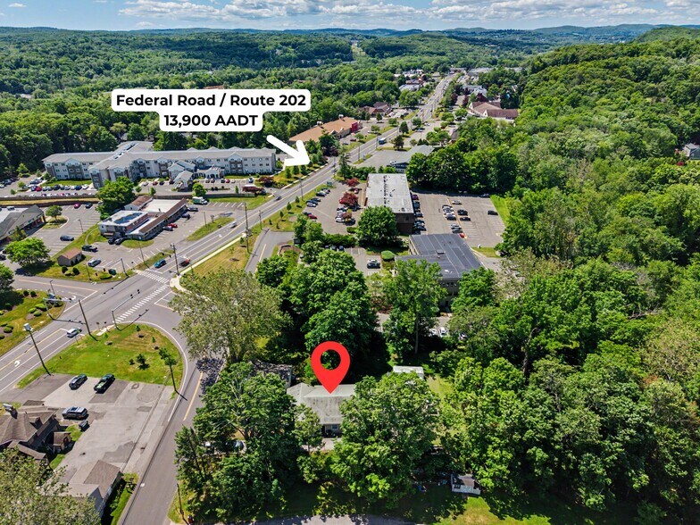 More Photos Of 16 Old New Milford Rd, Brookfield Flex For Sale