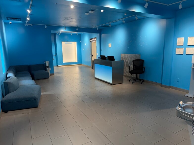 More Photos Of 2712-2720 Portage St, Kalamazoo Freestanding For Lease