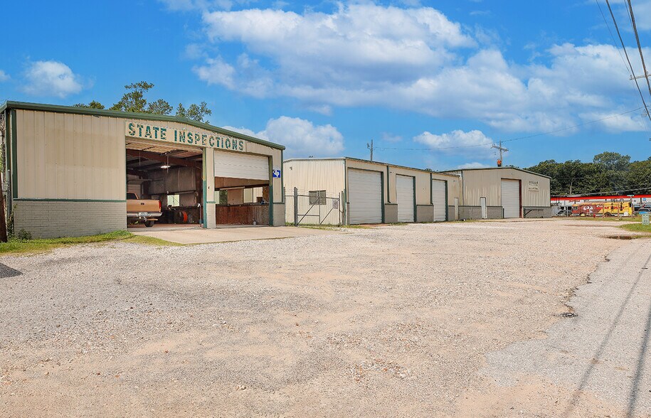 More Photos Of 23210 FM 1485, New Caney Service For Sale