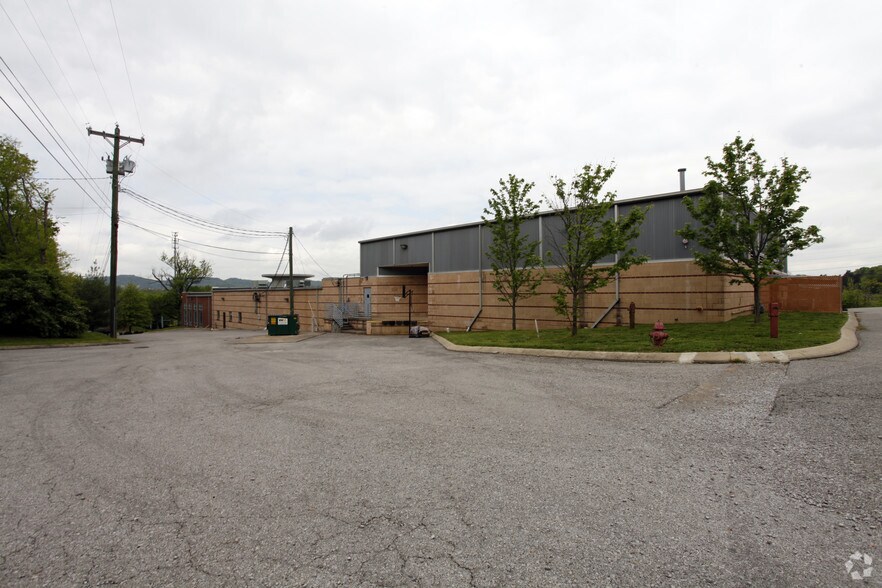 More Photos Of 5714 Edmondson Pike, Nashville Freestanding For Sale