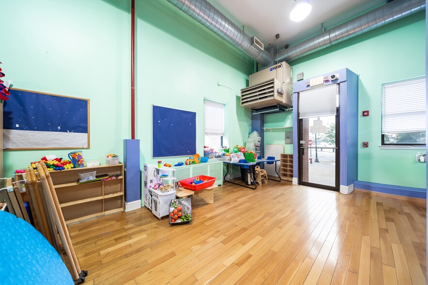 More Photos Of 1 Newark St, Hoboken Loft Creative Space For Lease