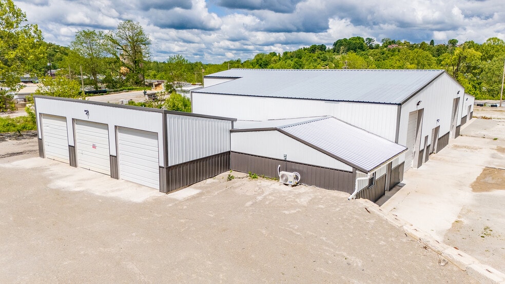 More Photos Of 65 Atlas Rd, Uniontown Manufacturing For Sale