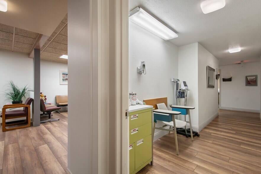 More Photos Of 3027 Aloma Ave, Winter Park Medical For Lease