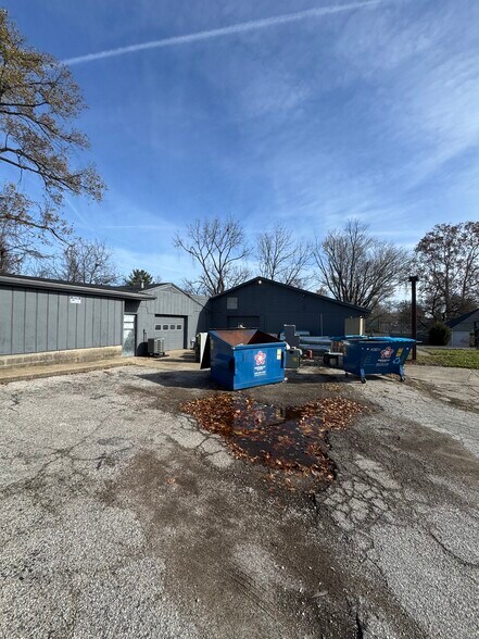 More Photos Of 1412 W Kirkwood Ave, Bloomington Industrial For Sale