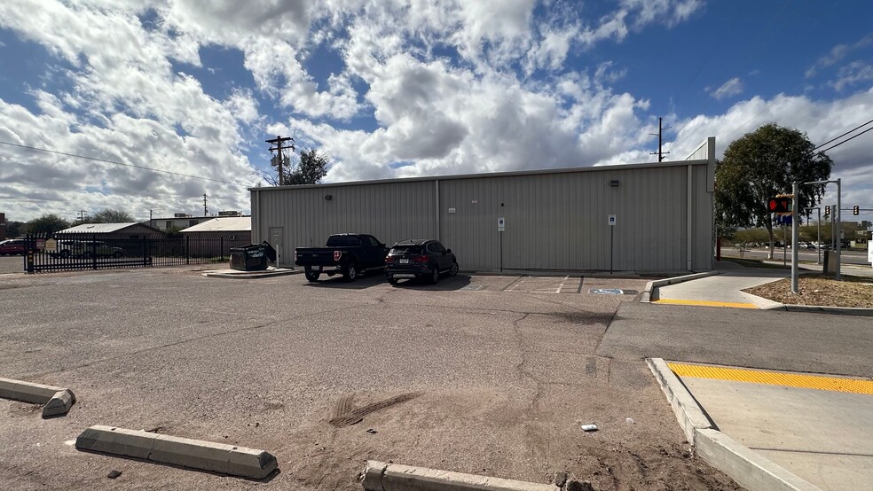 More Photos Of 131 W Grant Rd, Tucson Freestanding For Sale