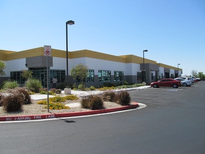 More Photos Of 3395 W Cheyenne Ave, North Las Vegas Light Manufacturing For Lease