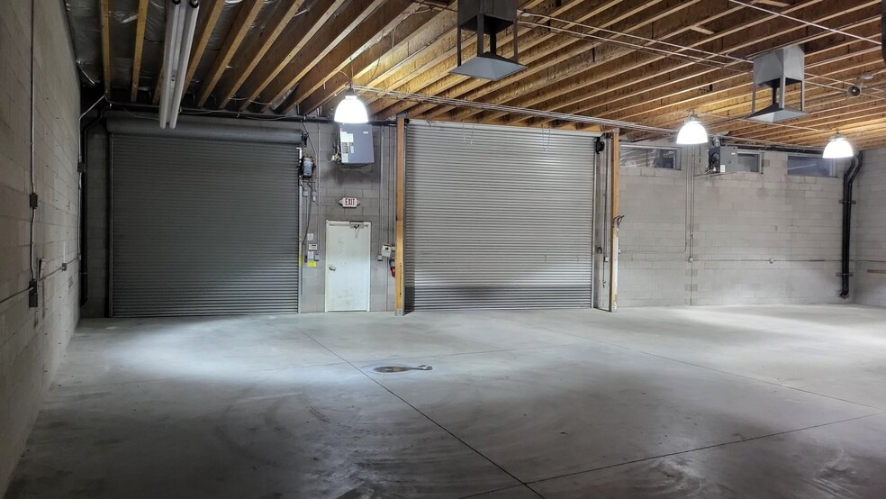 More Photos Of 303 Kansas Ave, Henderson Service For Lease