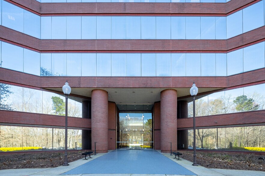 More Photos Of 3295 River Exchange Dr, Peachtree Corners Office For Lease