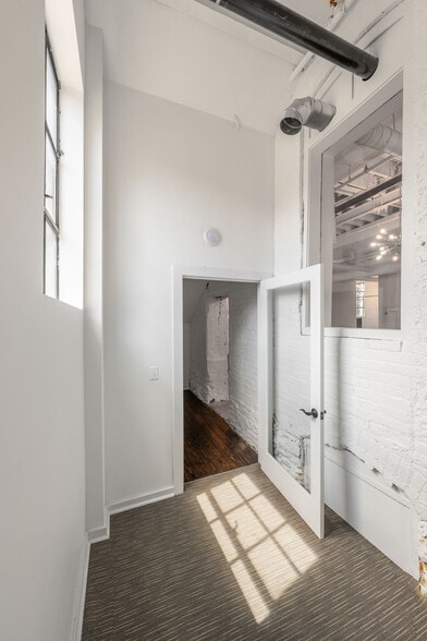 More Photos Of 31 Innovation Aly, Covington Loft Creative Space For Lease