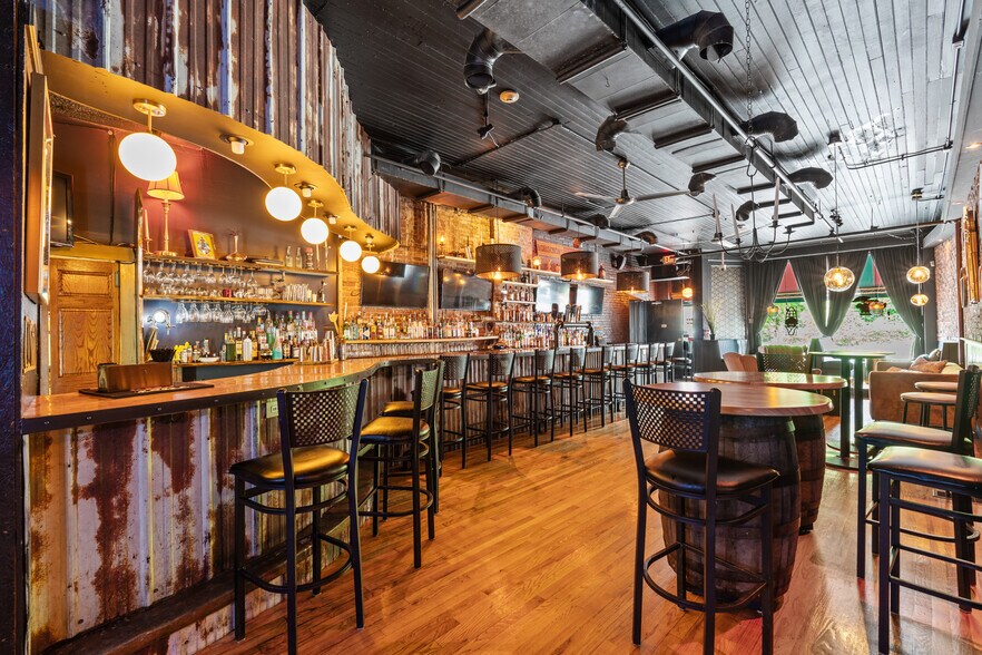 More Photos Of , Utica Unknown For Sale