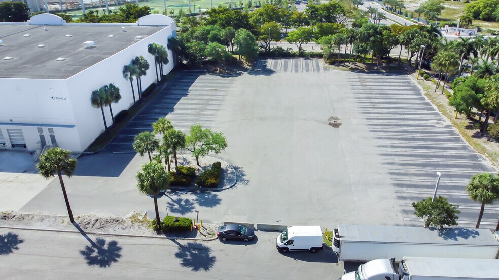 Primary Photo Of 2201 SW 3rd St, Pompano Beach Land For Lease