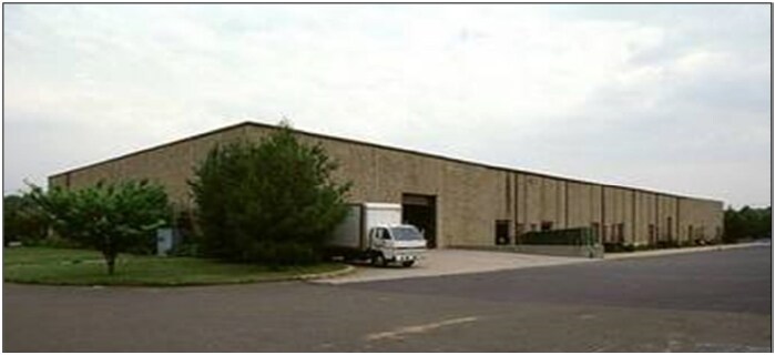 More Photos Of 88 Vanderveer Rd, Freehold Warehouse For Lease
