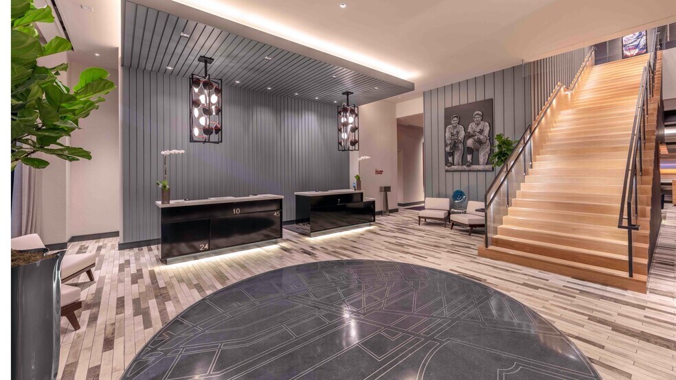 More Photos Of 601 S Clark St, Saint Louis Freestanding For Lease