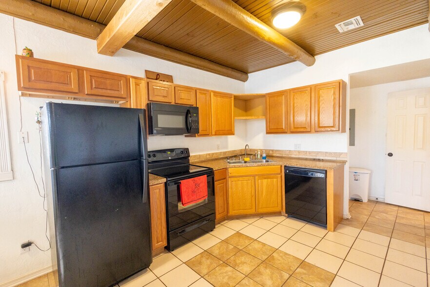 More Photos Of 19857 State Highway 49, Medicine Park Self Storage For Sale