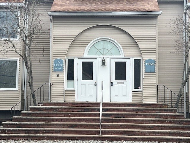 More Photos Of 15 Creek Rd, Marion Office For Sale