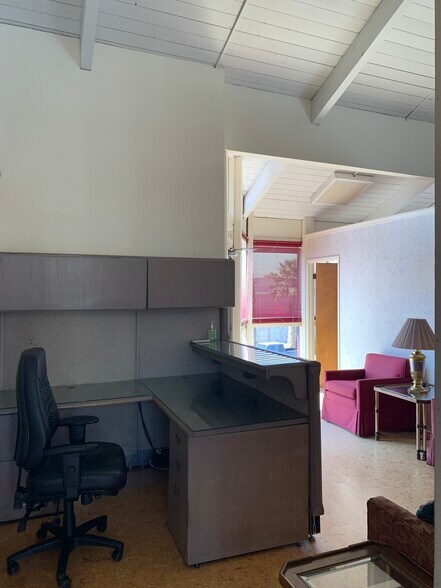 More Photos Of 310 Vista Del Mar, Redondo Beach Loft Creative Space For Lease