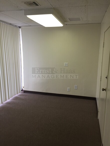 More Photos Of 3646 Long Beach Blvd, Long Beach Loft Creative Space For Sale