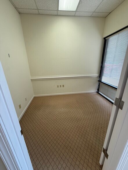 More Photos Of 7601 Waters Ave, Savannah Coworking Space