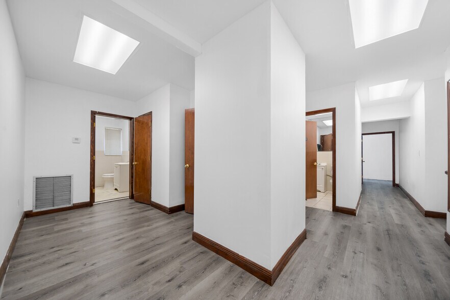 More Photos Of 3471-3475 SW 8th St, Miami Unknown For Lease