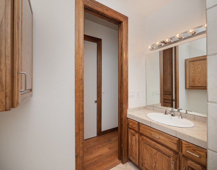 More Photos Of 805 N Congress Ave, Austin Storefront Retail Residential For Sale