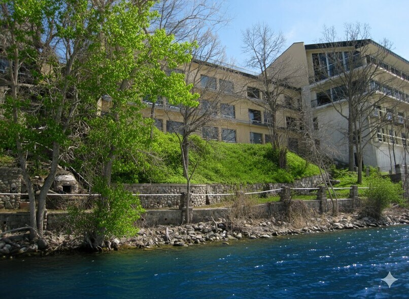 More Photos Of 621 1st Ave S, Buffalo Specialty For Sale