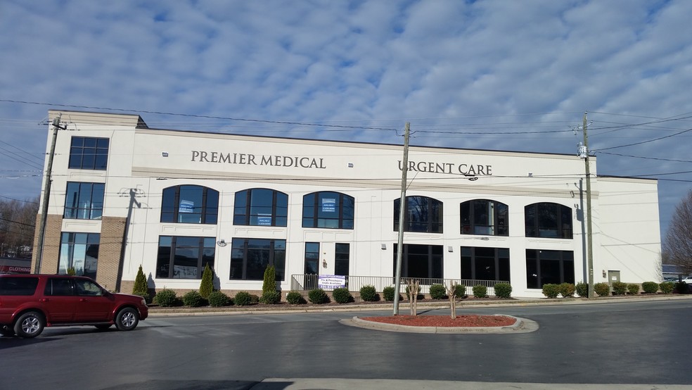 Primary Photo Of 610 N Fayetteville St, Asheboro Medical For Lease