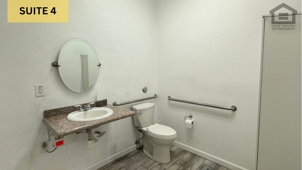 More Photos Of 201 E Cottonwood Ln, Casa Grande Office For Lease