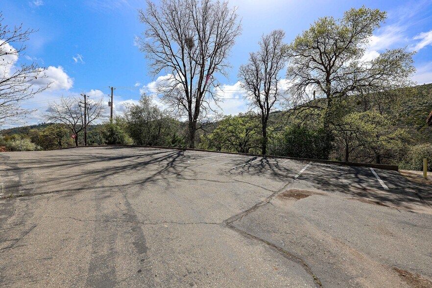 More Photos Of 5320 State Highway 49, Mariposa Office Residential For Sale