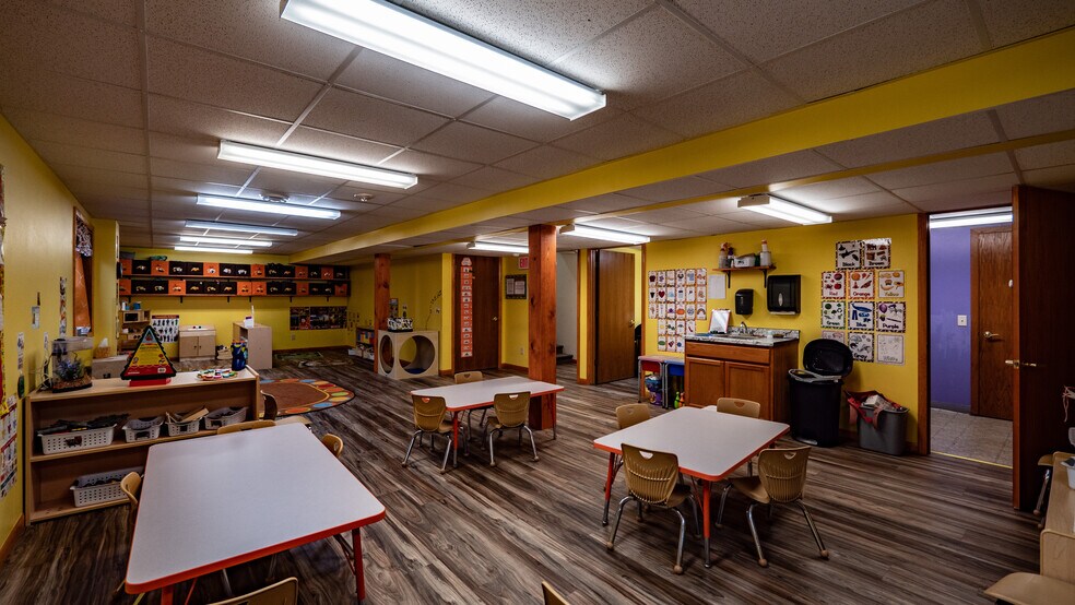 More Photos Of 303 S Western Ave, Waupaca Daycare Center For Sale