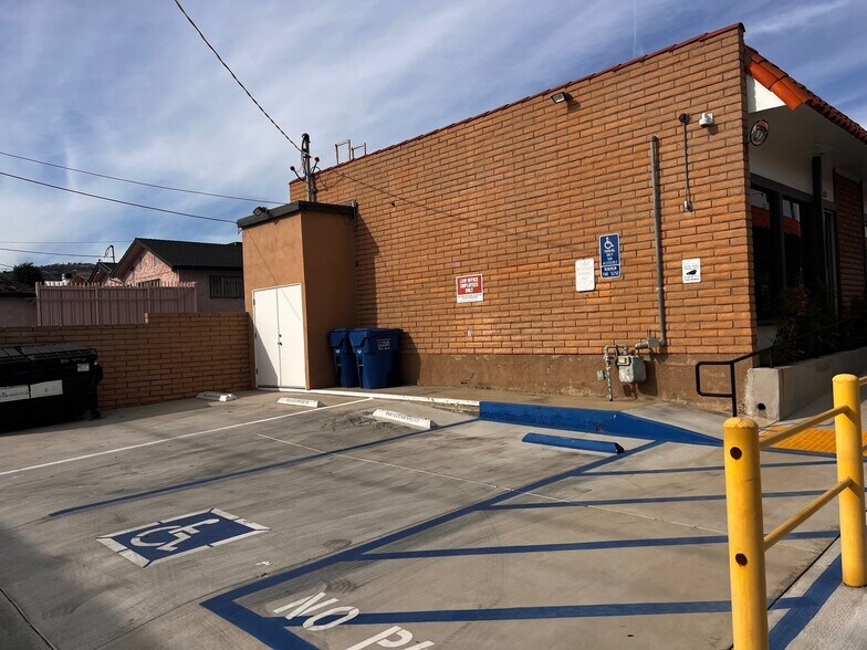 More Photos Of 829-835 W 9th St, San Pedro Medical For Sale