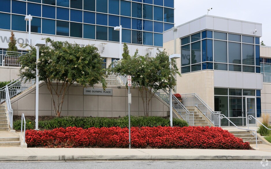 More Photos Of 1 Olympic Pl, Towson Coworking Space