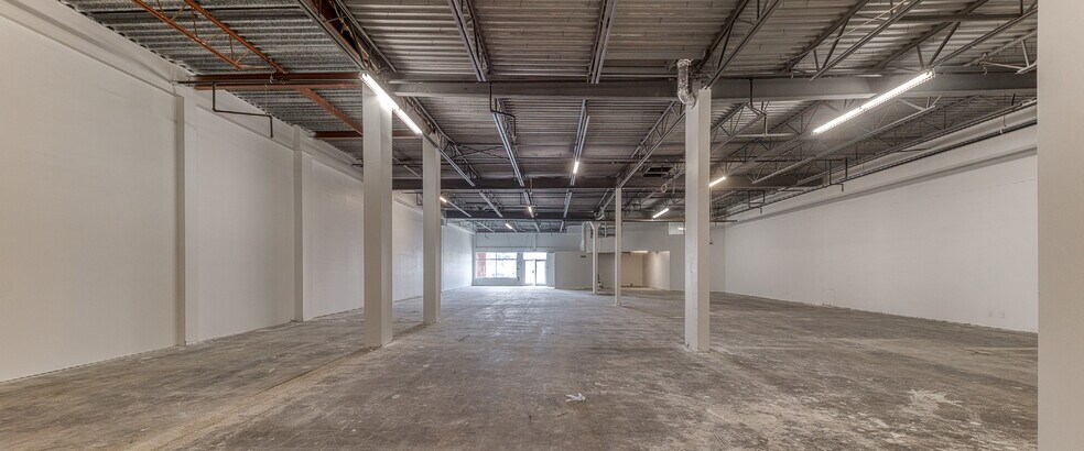 More Photos Of 169-173 Rue Dupont, Pont-rouge Freestanding For Lease