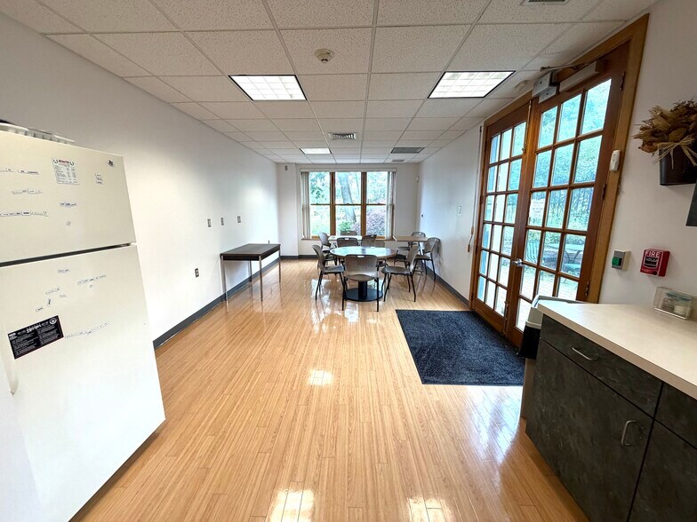 More Photos Of 22 S 2nd St, Emmaus Loft Creative Space For Lease