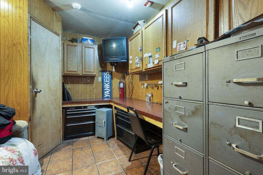 More Photos Of 5 Spring Valley Rd, Reading Restaurant For Sale