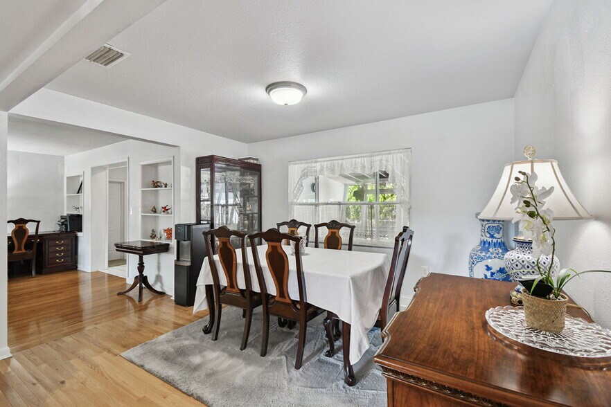 More Photos Of 4315 W Fair Oaks Ave, Tampa Office Residential For Sale