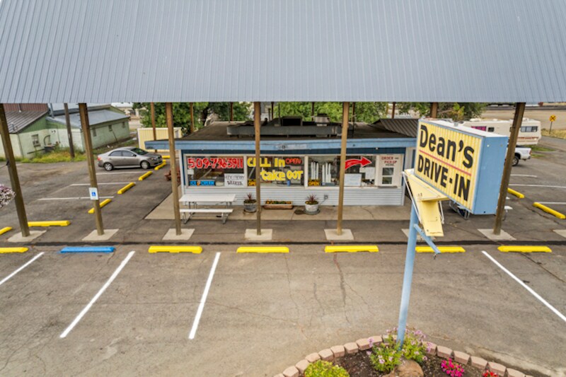 Primary Photo Of 210 Broadway Ave, Reardan Specialty For Sale