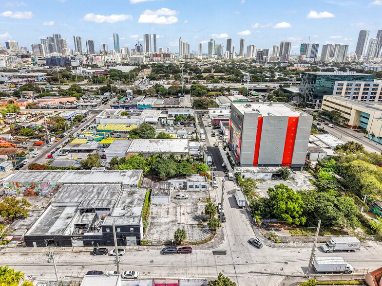 More Photos Of 775 NW 21st St, Miami Service For Lease