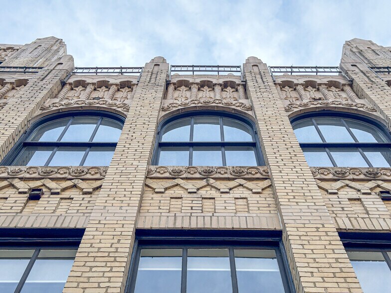 More Photos Of 236 W 30th St, New York Office For Lease