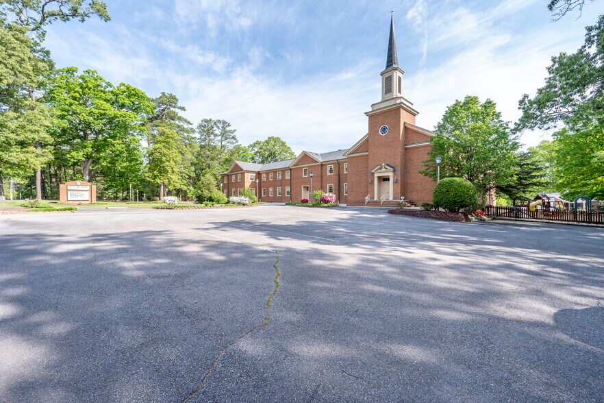 More Photos Of 7740 Cherokee Rd, Richmond Religious Facility For Sale
