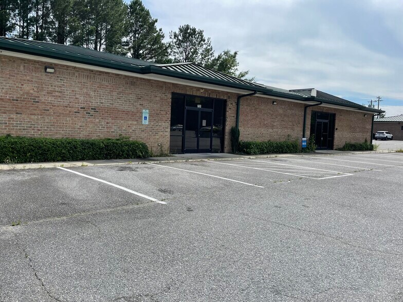 More Photos Of 731 Tilghman Dr, Dunn Medical For Sale